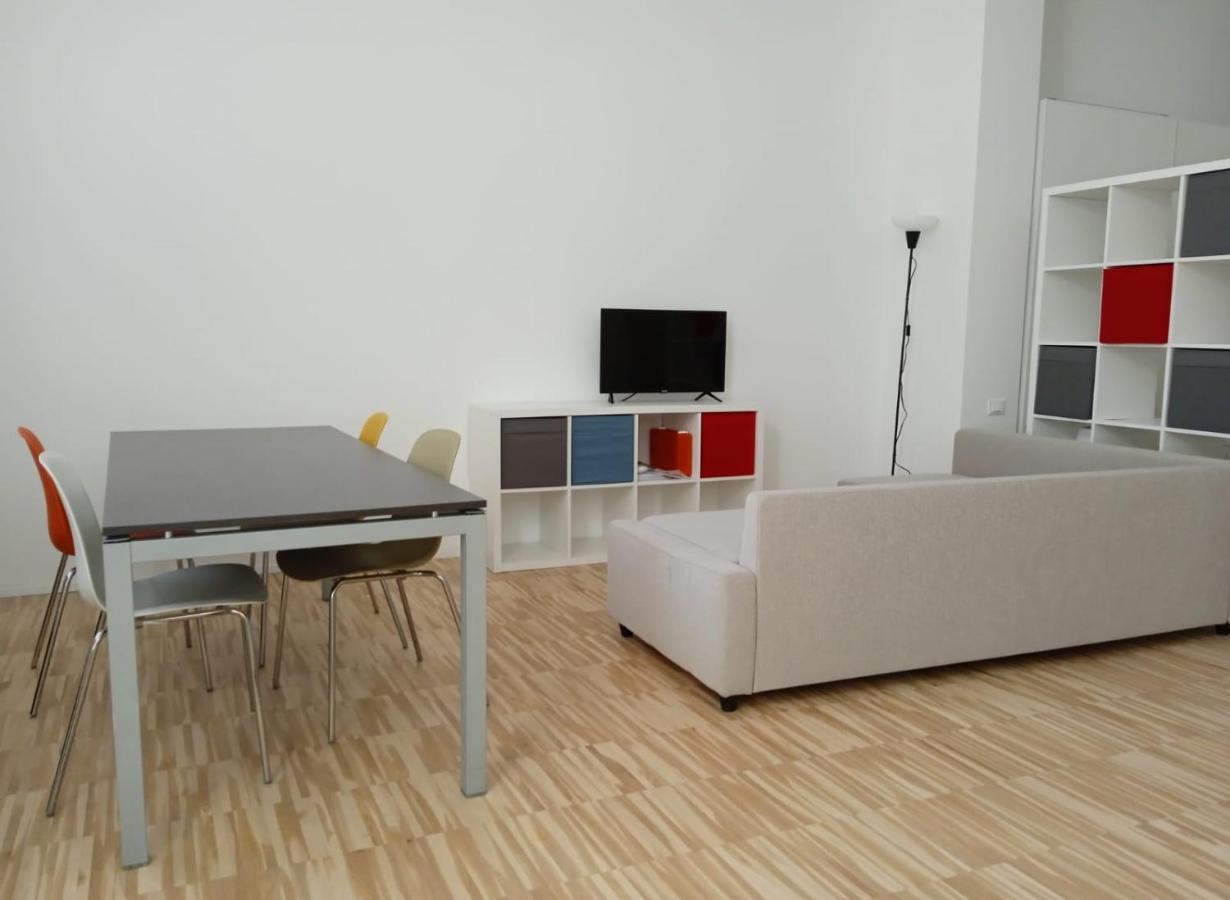 Apartament Open Space3 D'Apulia 11 Mediolan Zewnętrze zdjęcie